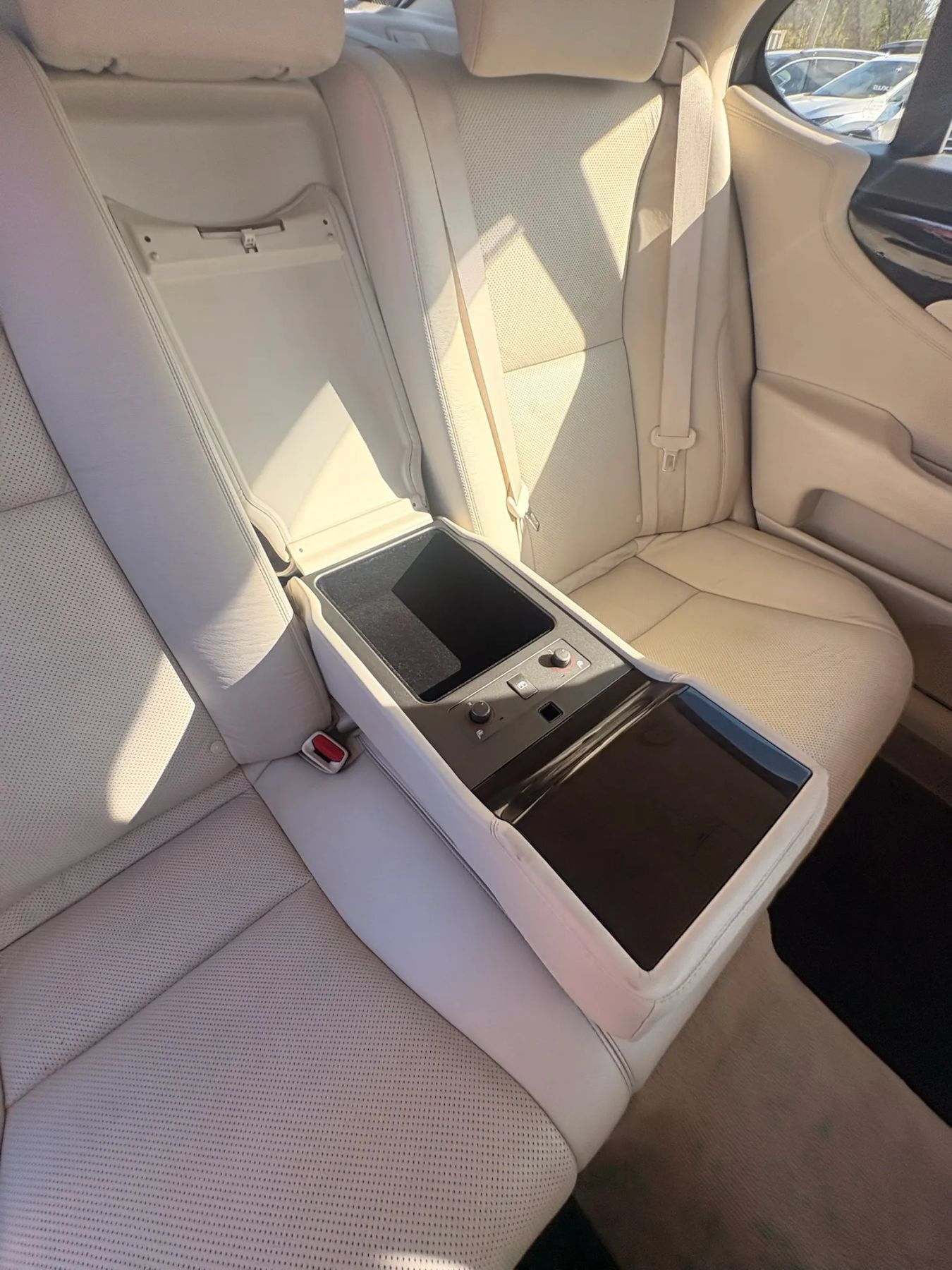 Used 2009 Lexus LS 460 AWD image 38
