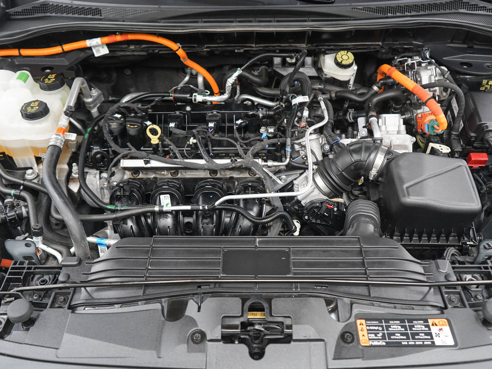 Used 2024 Ford Escape Platinum AWD/4WD image 29