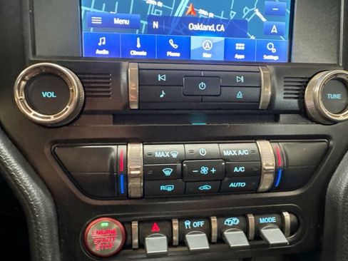 Used 2021 Ford Mustang Shelby GT500 w/ Technology Package RWD image 17