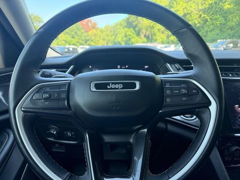 Used 2021 Jeep Grand Cherokee L Laredo w/ Luxury Tech Group I AWD/4WD image 21