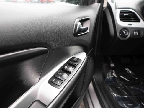 Used 2012 Dodge Journey SXT w/ Flexible Seating Group image 7