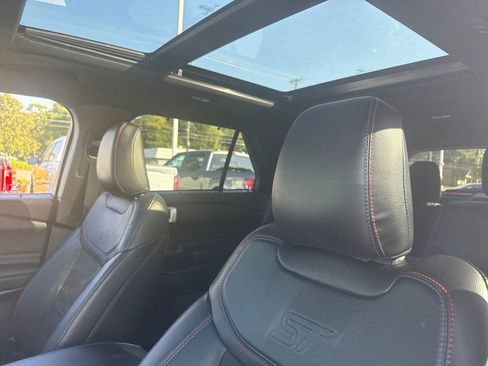 Used 2023 Ford Explorer ST w/ Equipment Group 401A image 17