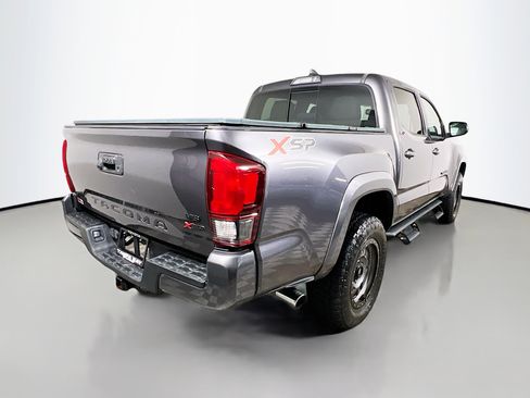 Used 2018 Toyota Tacoma SR5 image 4