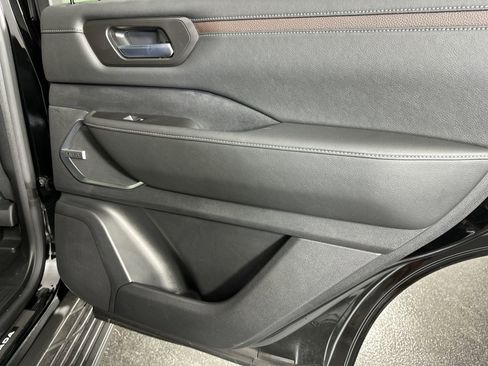 New 2025 Nissan Armada Platinum RWD image 32