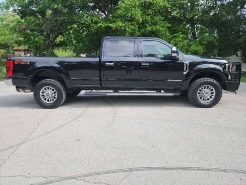 Used 2020 Ford F350 XLT w/ XLT Premium Package image 12