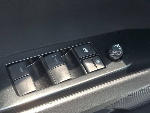 Used 2025 Toyota Camry SE FWD image 26