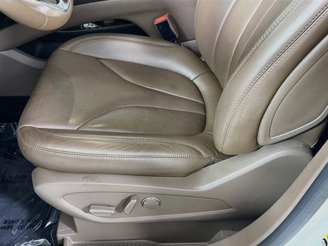 Used 2016 Lincoln MKX Reserve w/ Luxury Package FWD image 22