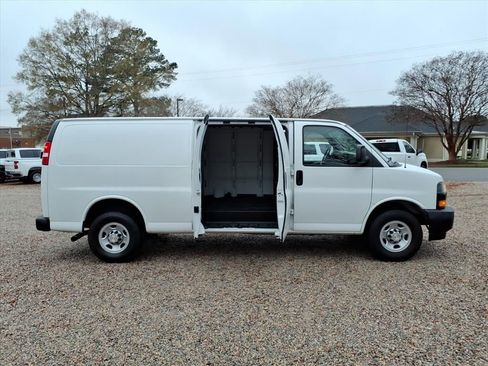Used 2021 Chevrolet Express 2500 Extended w/ Driver Convenience Package image 10