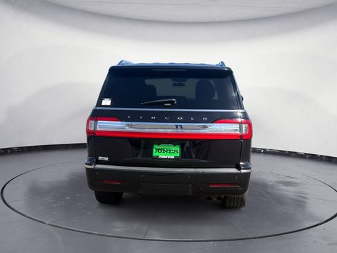 Used 2020 Lincoln Navigator Reserve AWD/4WD image 5