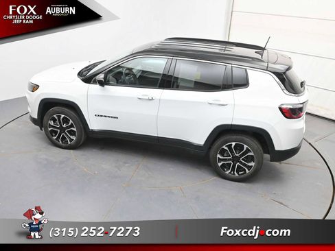 Used 2022 Jeep Compass Limited image 26