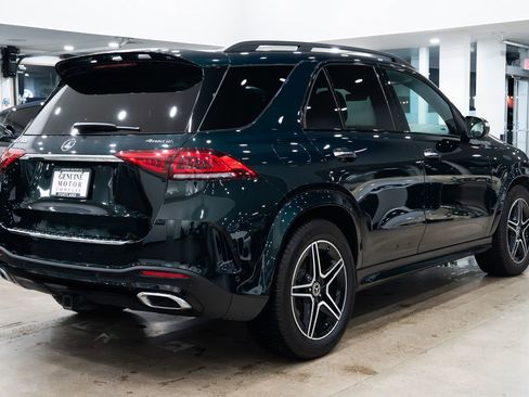 Used 2021 Mercedes-Benz GLE 350 4MATIC w/ AMG Line Exterior image 3