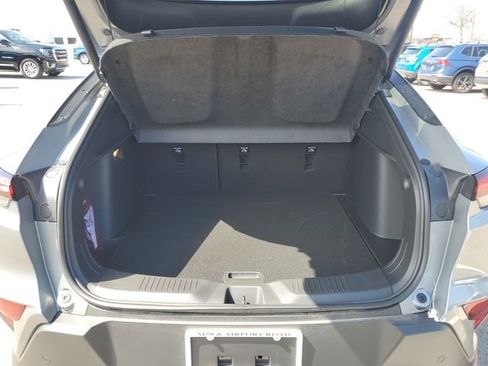 Used 2025 Buick Envista Preferred w/ Convenience II Package FWD image 33