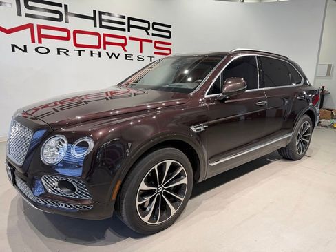 Used 2018 Bentley Bentayga AWD/4WD image 2