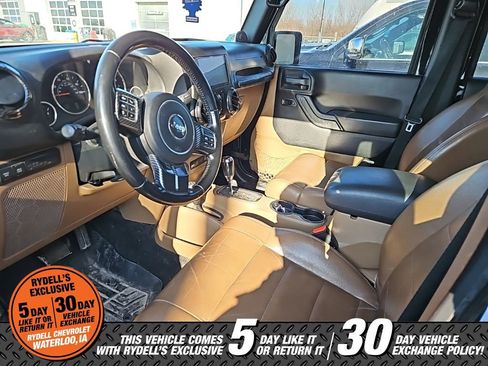 Used 2012 Jeep Wrangler Unlimited Rubicon w/ Max Tow Pkg image 6