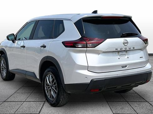 Used 2024 Nissan Rogue S AWD/4WD image 11