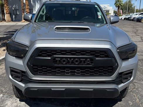 Used 2016 Toyota Tacoma SR5 w/ SR5 Appearance Package (SN) image 7