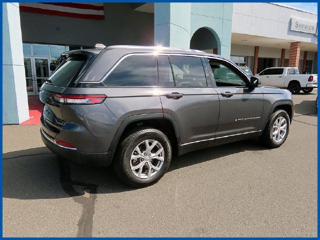 Certified 2023 Jeep Grand Cherokee Limited AWD/4WD image 7