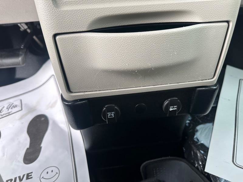 Used 2019 Dodge Grand Caravan SE FWD image 30