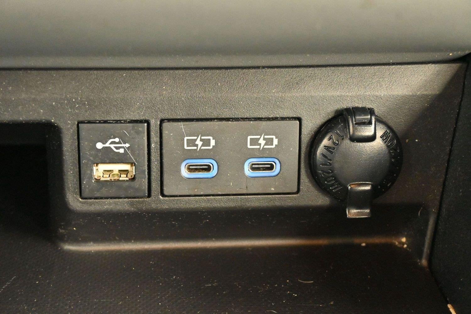 Used 2022 Toyota Highlander XLE FWD image 24