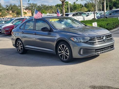 Certified 2022 Volkswagen Jetta Sport image 3