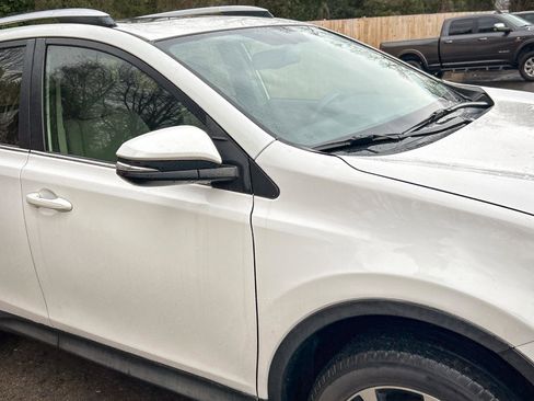 Used 2015 Toyota RAV4 Limited image 15