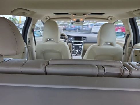 Used 2015 Volvo V60 T5 Premier w/ Convenience Package image 21