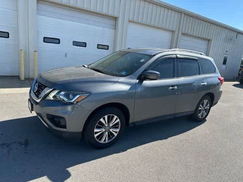Used 2020 Nissan Pathfinder SV AWD/4WD image 14