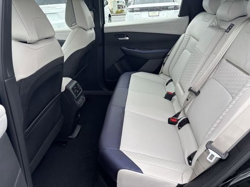 New 2026 Nissan Leaf Platinum+ w/ Illuminated Package FWD image 25