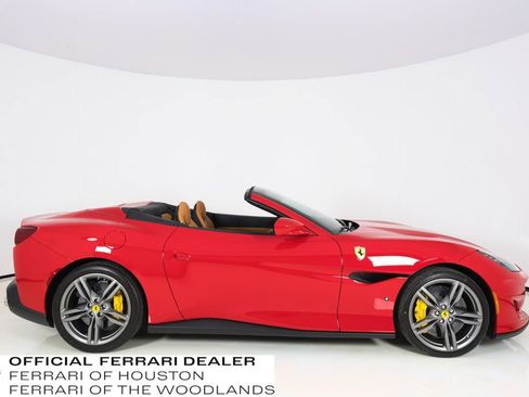 Used 2019 Ferrari Portofino image 3