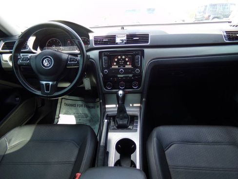 Used 2014 Volkswagen Passat 1.8T SE FWD image 29