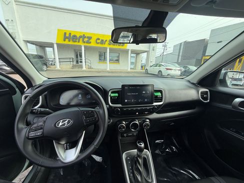 Used 2025 Hyundai Venue SEL FWD image 33