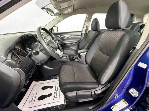 Used 2019 Nissan Rogue S FWD image 19