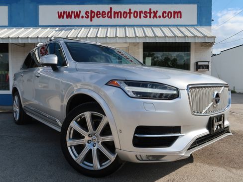 Used 2016 Volvo XC90 T6 Inscription w/ Vision Package AWD/4WD image 2