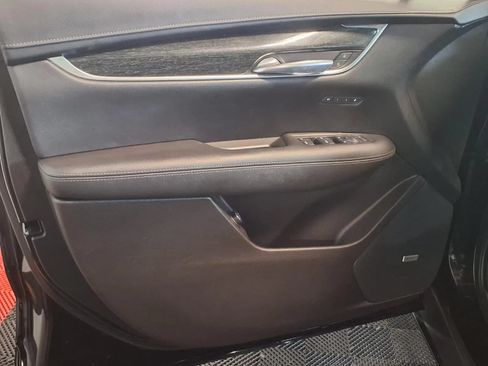 Used 2021 Cadillac XT5 Premium Luxury AWD/4WD image 16