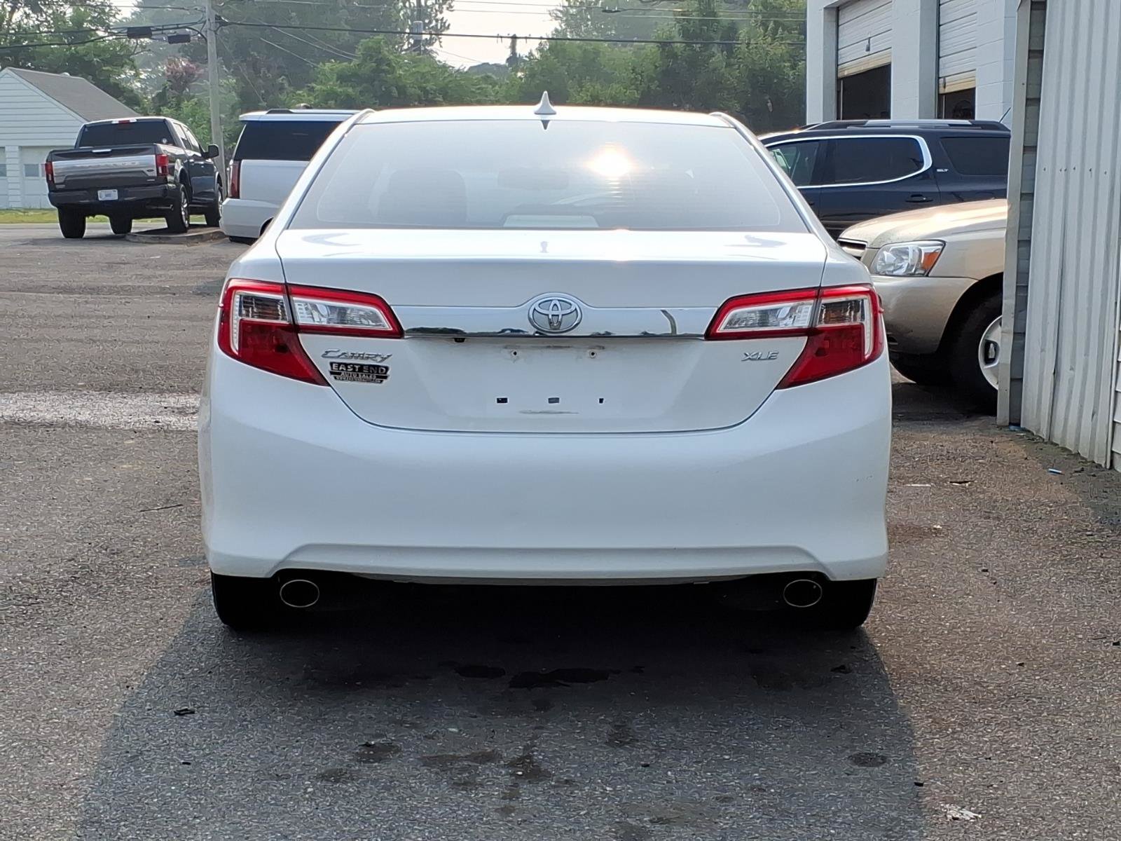 Used 2013 Toyota Camry XLE FWD image 4