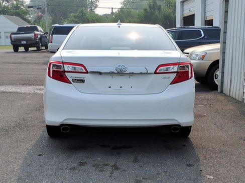 Used 2013 Toyota Camry XLE FWD image 4