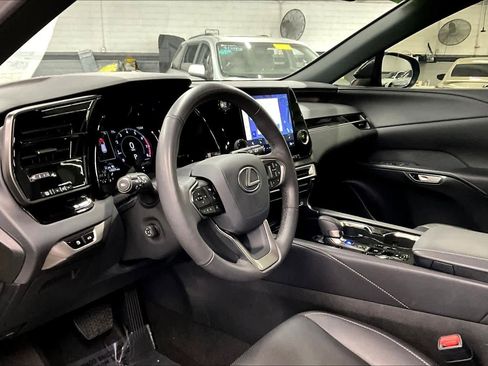 Used 2024 Lexus RX 350 FWD w/ Technology Package image 17