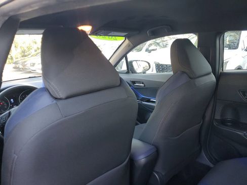 Used 2020 Toyota C-HR XLE image 12