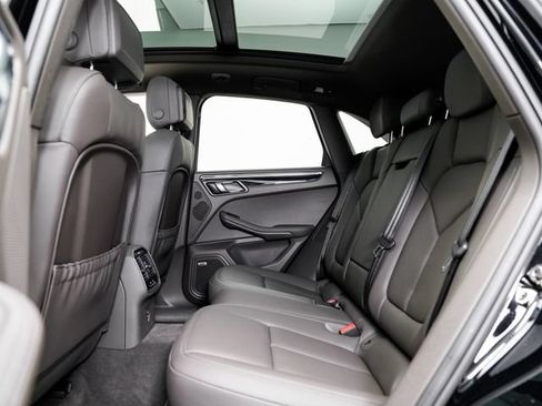 Certified 2026 Porsche Macan AWD/4WD image 25