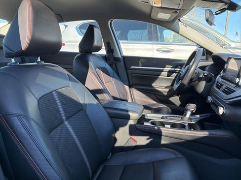 Used 2024 Nissan Altima 2.5 SR image 31