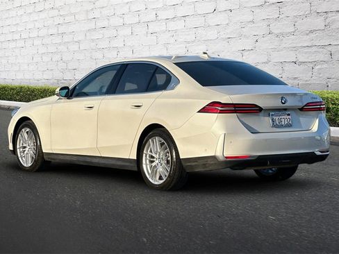 Used 2024 BMW 530i image 6