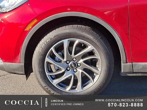 Certified 2022 Lincoln Corsair AWD w/ Equipment Group 101A image 8