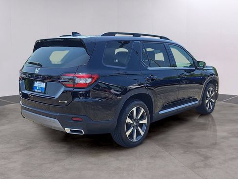 Certified 2023 Honda Pilot Elite image 4