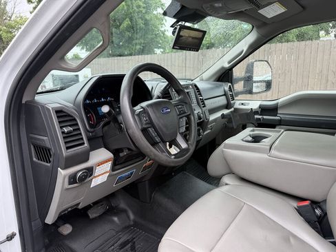 Used 2021 Ford F550 4x4 Regular Cab Super Duty image 19