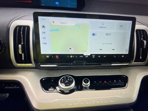 Used 2025 Ford Expedition Max Active image 12