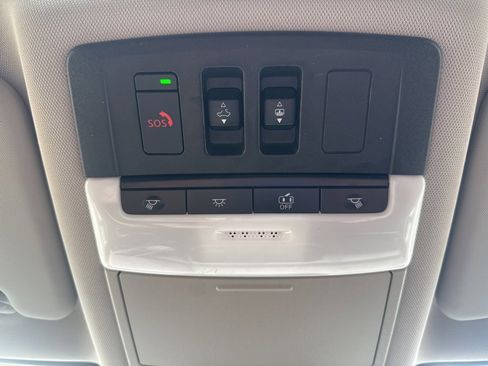 Used 2022 Nissan Rogue SL w/ SL Premium Package image 49