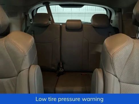 Used 2022 Toyota Sienna Limited image 13