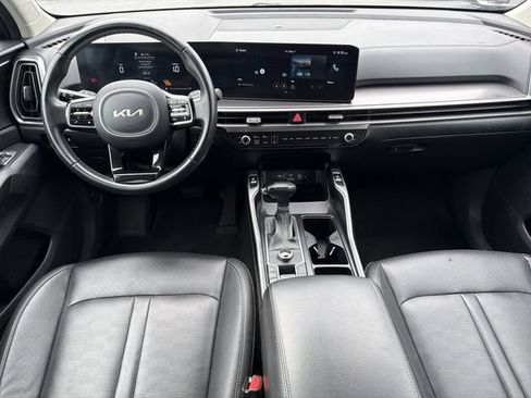 Used 2024 Kia Sorento S FWD image 4