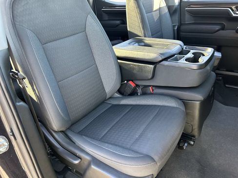 Used 2022 Chevrolet Silverado 1500 LT AWD/4WD image 27