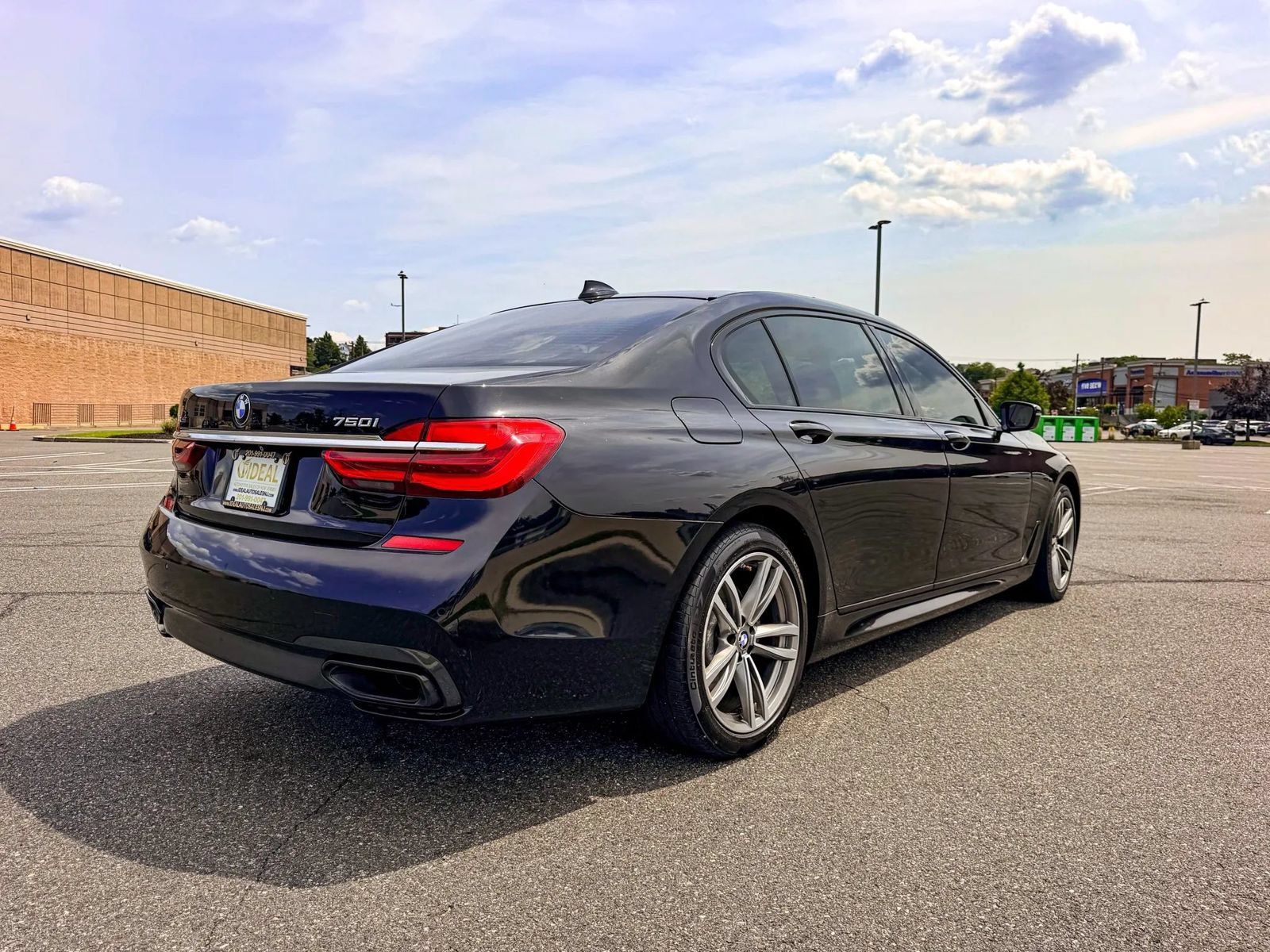 Used 2018 BMW ALPINA B7 xDrive AWD/4WD image 6
